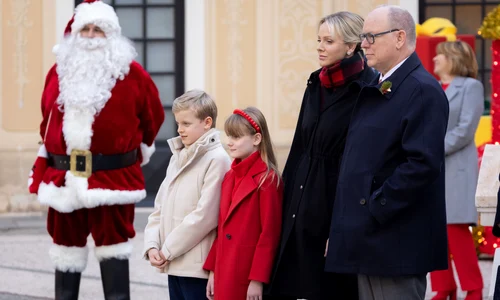 Charlene și Albert de Monaco cu gemenii profimedia 0948159550 jpg