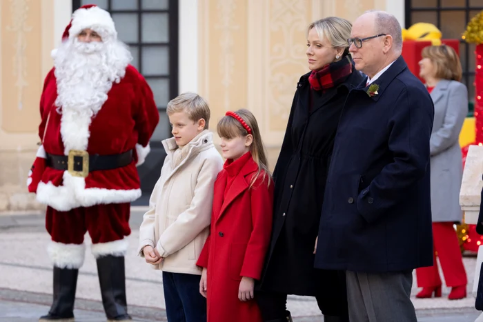 Charlene și Albert de Monaco cu gemenii profimedia 0948159550 jpg