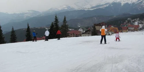 Mii de turişti vor petrece Revelionul la Rânca