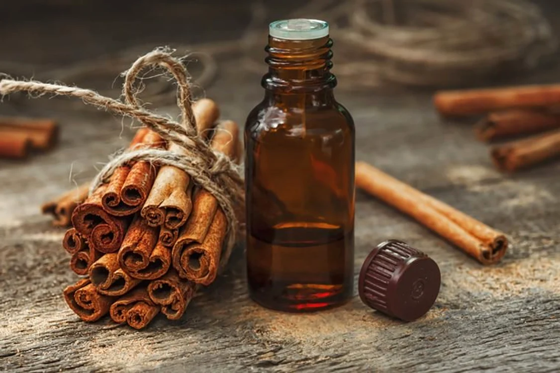02 Cinnamon Essential Oils for a Sizzling Sex Life 584313538 Bukhta Ihor 760x506 jpg jpeg