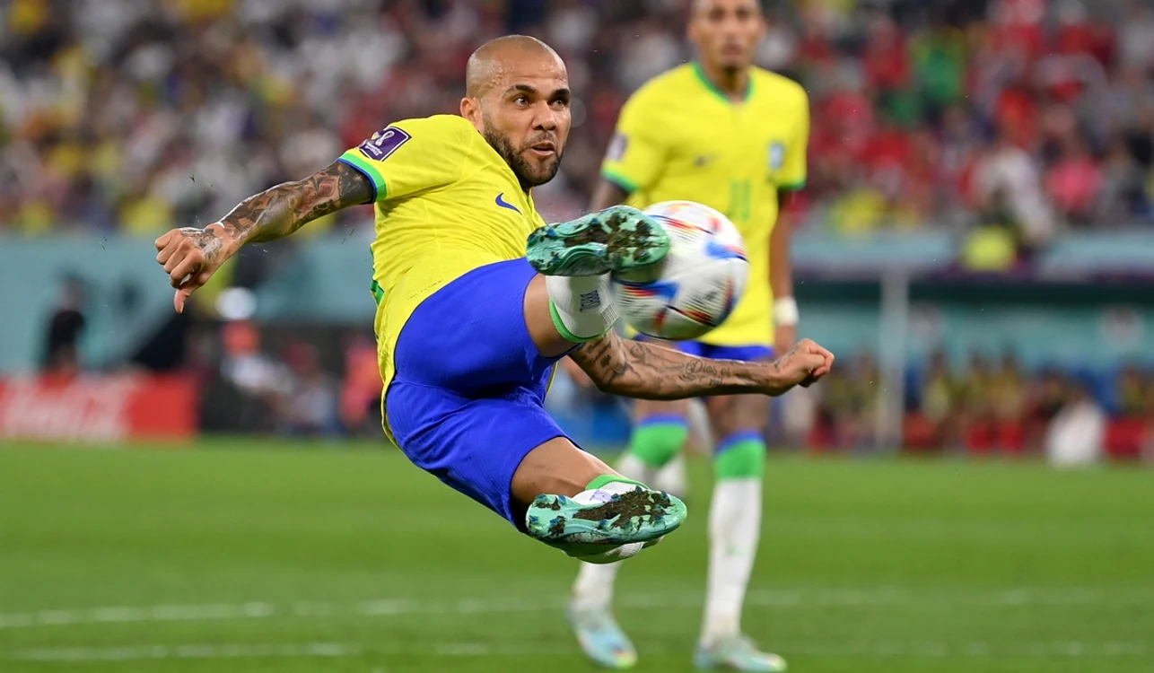 După acuzația de viol, Dani Alves a rămas fără club și, acum, fără soție (FOTO: Getty Images)