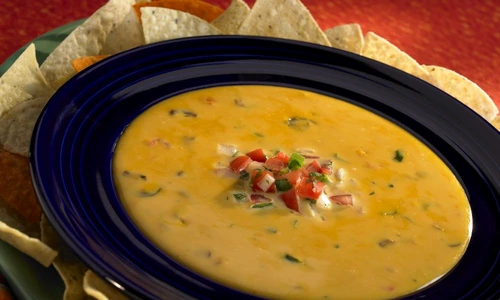 nachos cu sos de branza jpeg