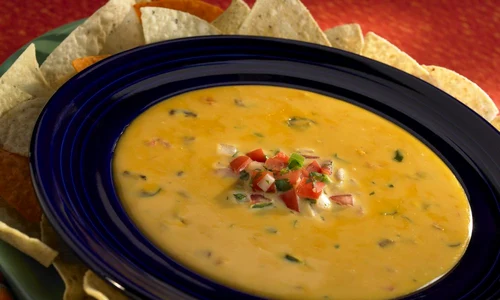 nachos cu sos de branza jpeg