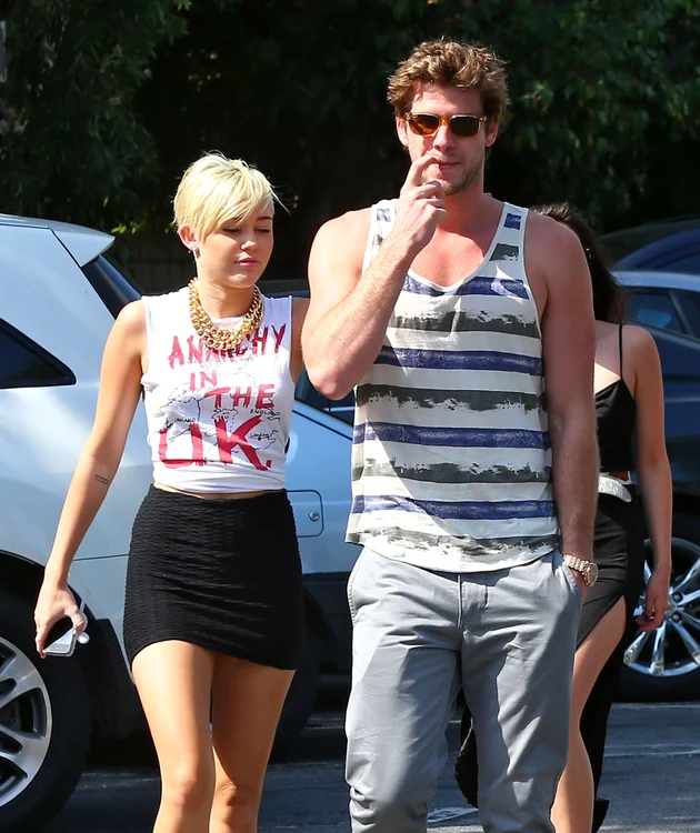 Miley Cyrus And Liam Hemsworth Grocery Shopping At Whole Foods jpeg