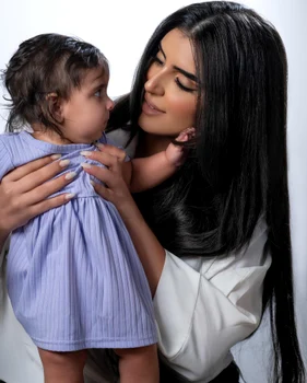 Șeica Mahra a Dubaiului împreună cu fiica ei. FOTO: Instagram