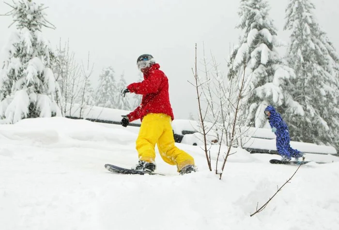 
    Pregătiţi-vă din vreme vacanţa de iarnă pentru a beneficia de preţuri avantajoase. (Foto Click!)  