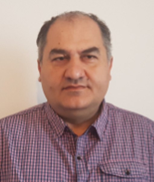 Profesor de facultate reclamat pentru hărțuire sexuală. Pica studentele, apoi le chema în birou