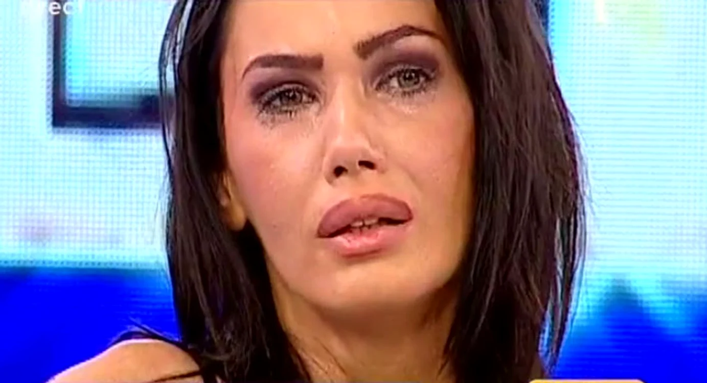 
    Oana Zăvoranu  
