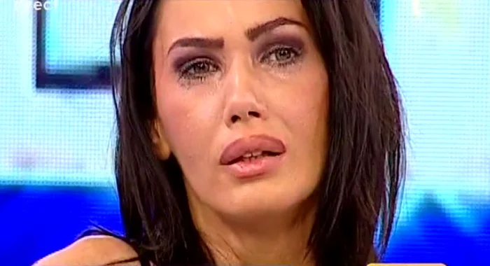 
    Oana Zăvoranu  
