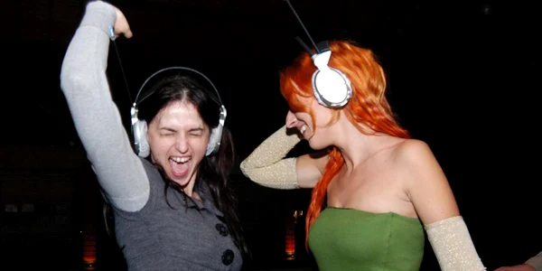Silent Disco Party la Peninsula, în Ziua 0