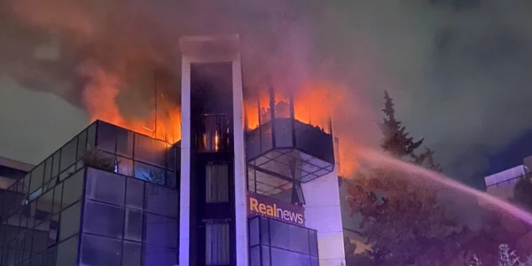 sediu insitutii media Atena - incendiu