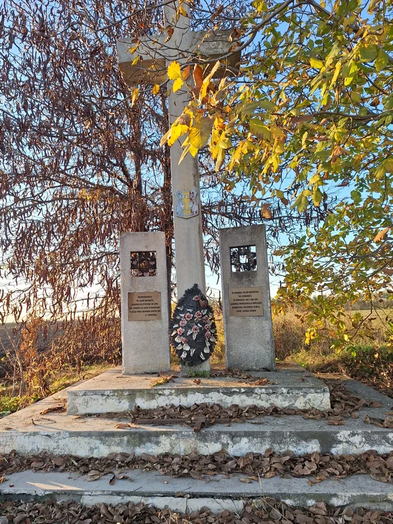 Monument ridicat în amintirea deportaților din Bărăgan
