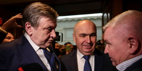 Consiliul Național al PNL pentru validarea lui Crin Antonescu în rolul de candidat al alianței PSD-PNL-UDMR-Minorități la alegerile prezidențiale din mai 2025, desfășurat la Palatul Parlamentului, în București. FOTO Inquam Photos / Octav Ganea