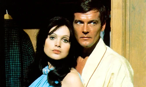 1 james bond si miss caruso jpg jpeg