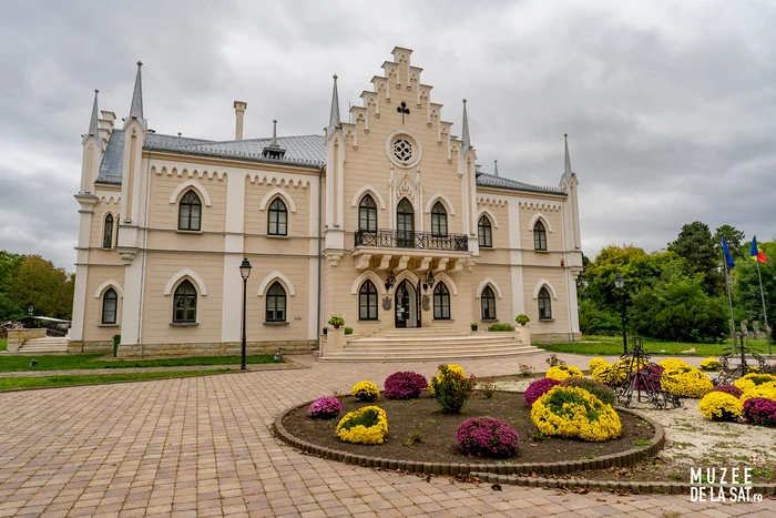 Palatul Cuza Ruginoasa SURSĂ muzeedelasat.ro