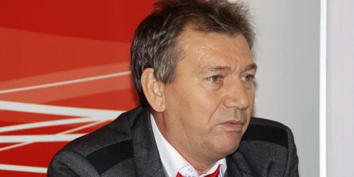 Vasile Strat a votat pentru excluderea lui Geoană