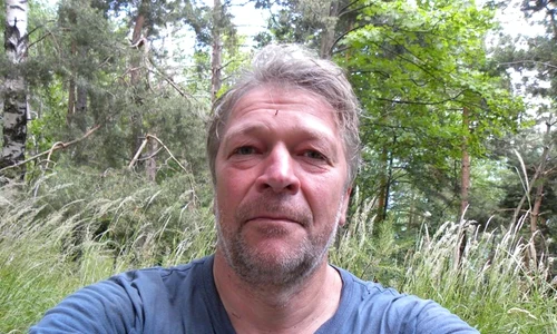 Acest personaj este, probabil, proprietarul camerei foto din care au fost recuperate imaginile jpeg