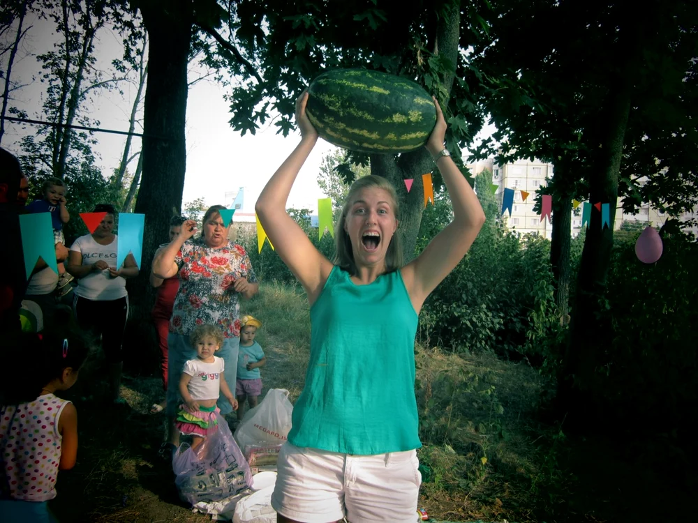 Voluntariatul îţi poate aduce surprize plăcute nebănuite.