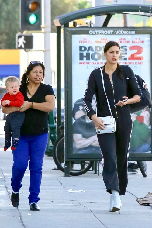 *EXCLUSIVE* Irina Shayk and her mini me enjoy some gym time together! jpeg