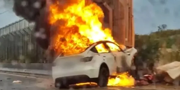 tesla car crash in france 1728910622576 16 9 jpg