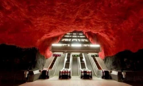 Metroul din Stockholm este cel mai mare muzeul de artă contemporană din lume jpeg
