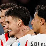 dennis man fb psv jpg