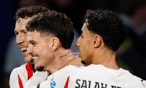 dennis man fb psv jpg