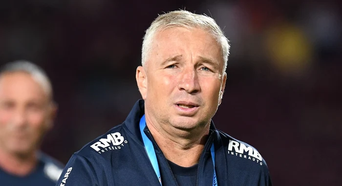 Dan Petrescu e la al 4-lea mandat pe banca lui CFR Cluj. Foto Facebook