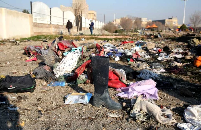 Avionul prabusit langa Teheran ar fi fost doborat de Iran FOTO EPA-EFE