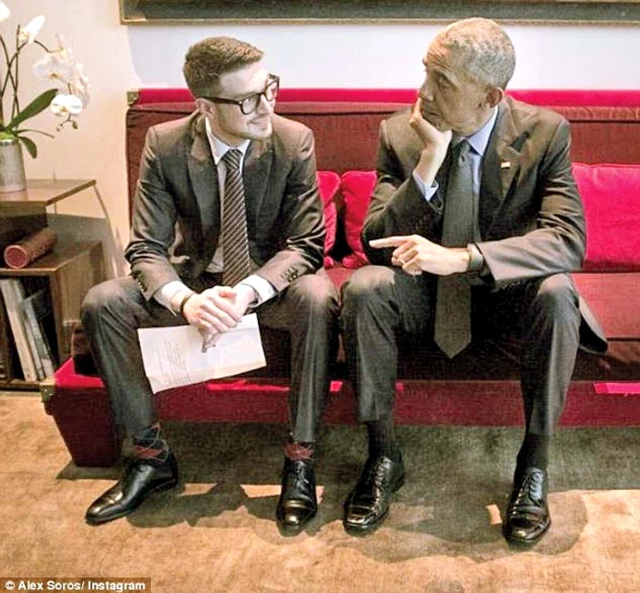 Îi ţine locul tatălui său la întâlnirile cu Barack Obama