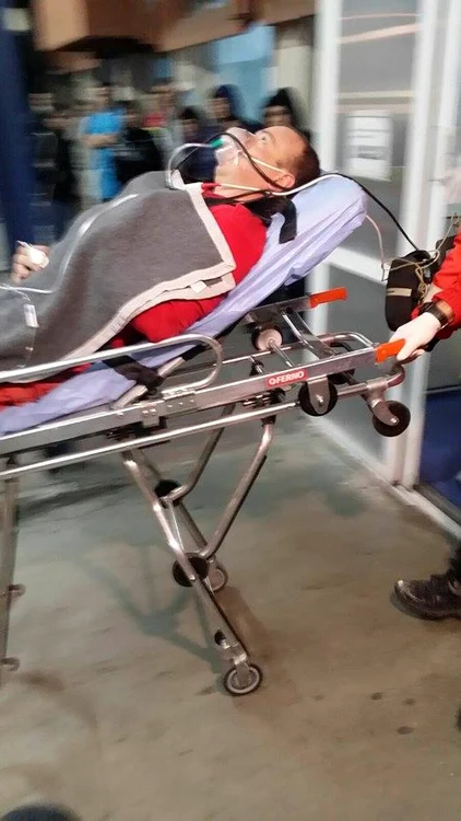 Salvatorul victimei a fost și el grav rănit în urma intervenției