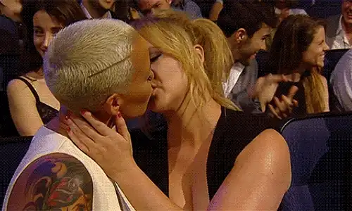 amber rose amy schumer kiss mtv movie awards 2015 gif