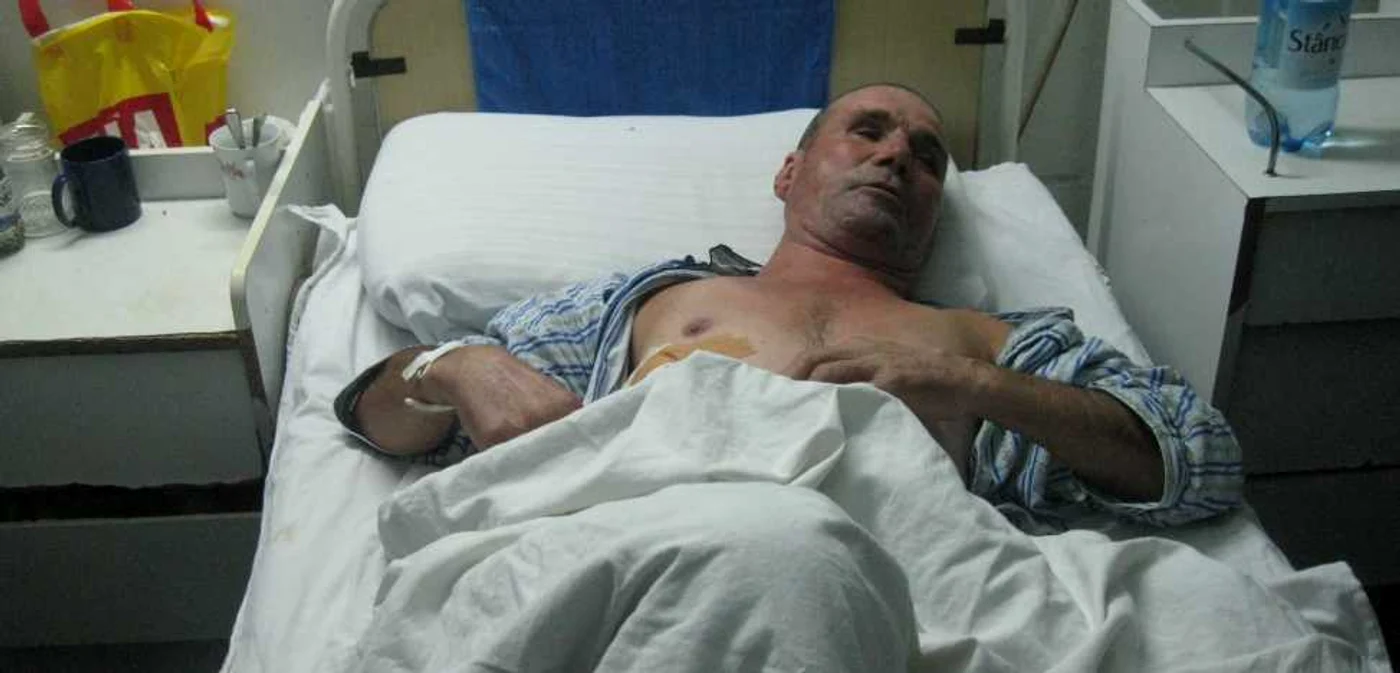 Nicolae Istrate, de ziua lui, pe patul de spital. 