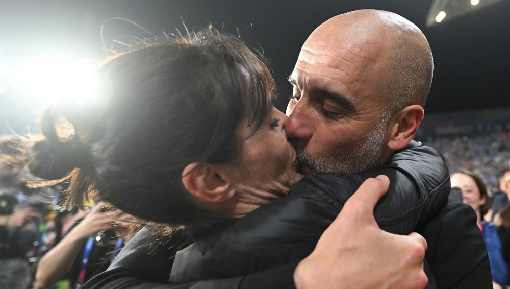 Pep Guardiola, momente tandre cu Cristina. Apariție rară a soției antrenorului lui Manchester City