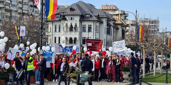 Protest Colegiul Pedagogic Iasi png