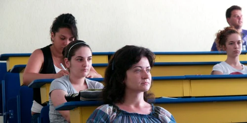 Elevii spun ca nu isi vor putea permite sa plateasca practica