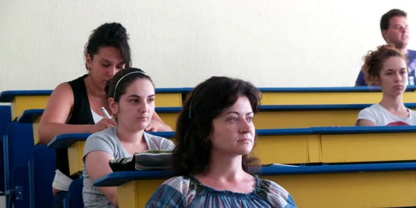 Elevii spun ca nu isi vor putea permite sa plateasca practica