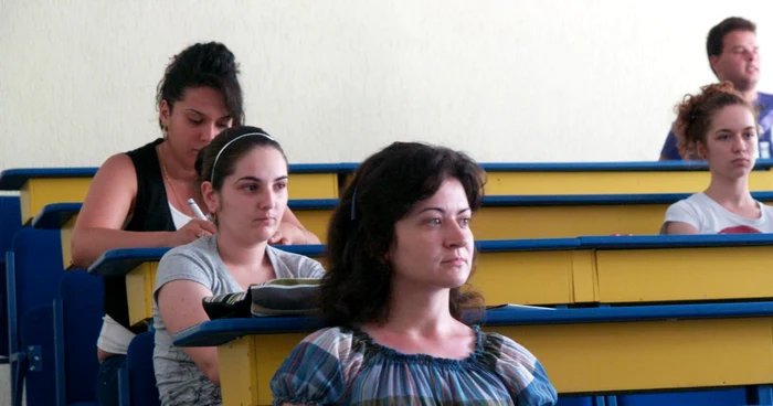 Elevii spun ca nu isi vor putea permite sa plateasca practica
