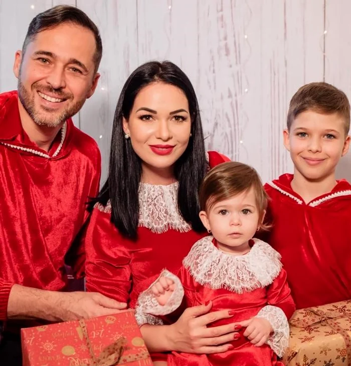 
    Dinu și Deea Maxer, ședință foto superbă alături de copiifoto: arhivă personală  