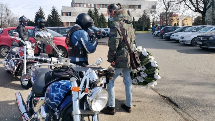 Adi Bărar a fost condus pe ultimul drum de prietenii motociclişti FOTO Ş.Both