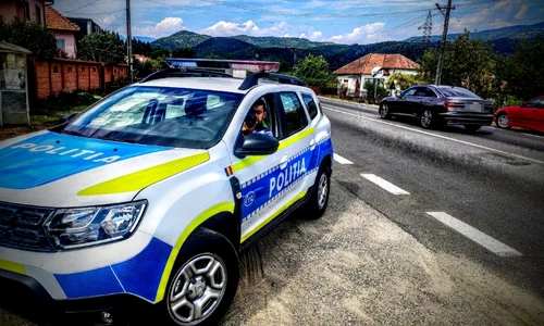masina politie colantata cu galben si albastru jpeg