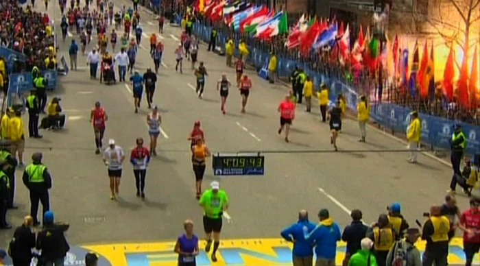 Atentatul de la Boston s-a soldat cu 3 morţi şi 140 de răniţi. FOTO: reuters