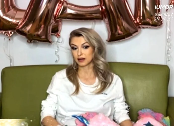 
    Andreea Bălan a oferit un interviu din spital colegilor ei de la Antena 1foto: captură video Antena 1  