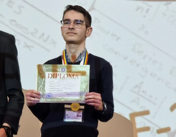 Emanuel Mazăre are numeroase premii la matematică FOTO arhiva personală
