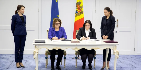 ADINA VALEAN FOTO GOV MD jpeg