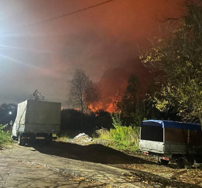 Incendiu la un depozit de petrol din regiunea Moscovei după un atac cu drone