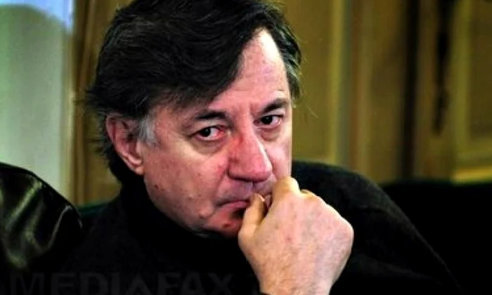 Ion Caramitru, distins cu decoraţia regală "Nihil Sine Deo" de Casa Regală a României jpeg