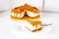 Tort cu biscuiti si caramel, Sursa foto shutterstock 1889440468 jpg