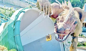 22 23 peglob foto7 135 90 siam water park spania jpeg