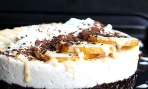 tarta raw vegan cu pere jpeg